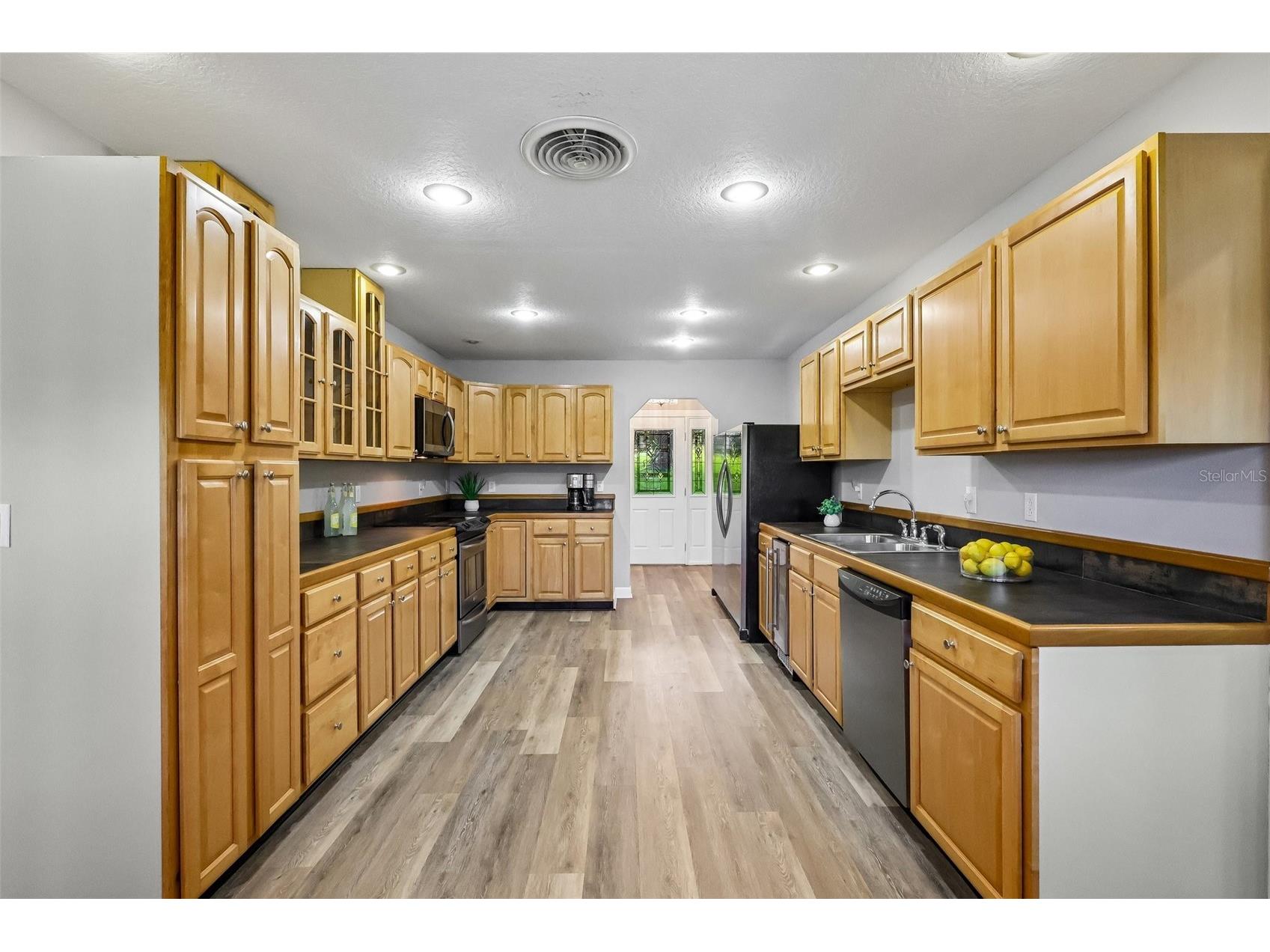 1460 Grove Street Eustis FL 32726 - LAKE IRMA G5114019 image16