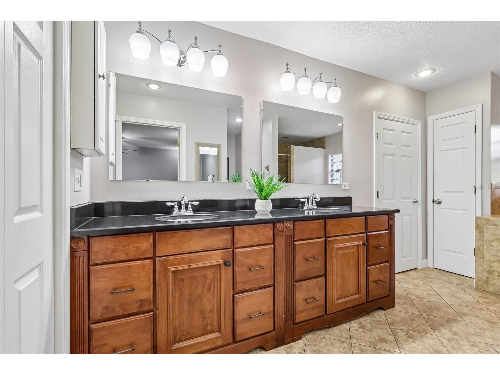 1460 Grove Street Eustis FL 32726 - LAKE IRMA G5114019 image21