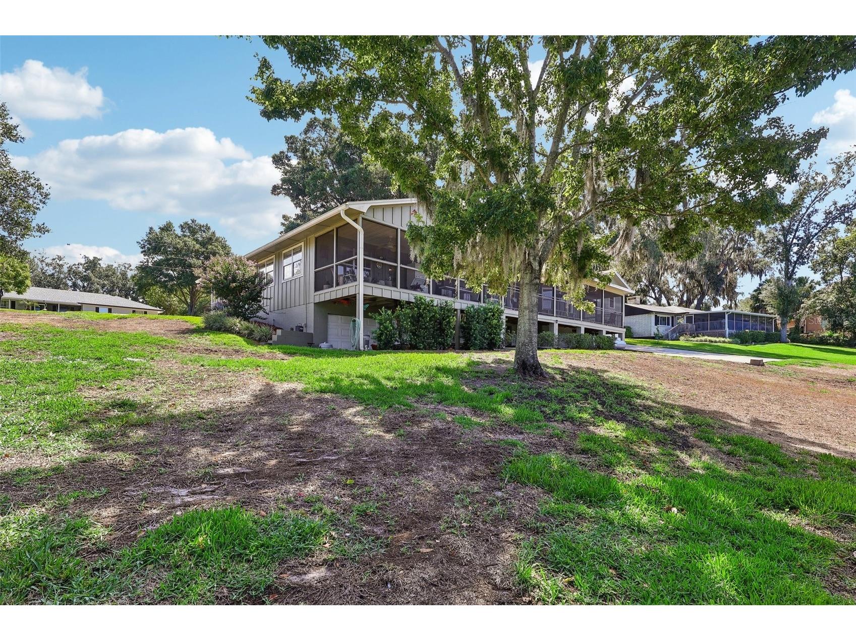1460 Grove Street Eustis FL 32726 - LAKE IRMA G5114019 image36