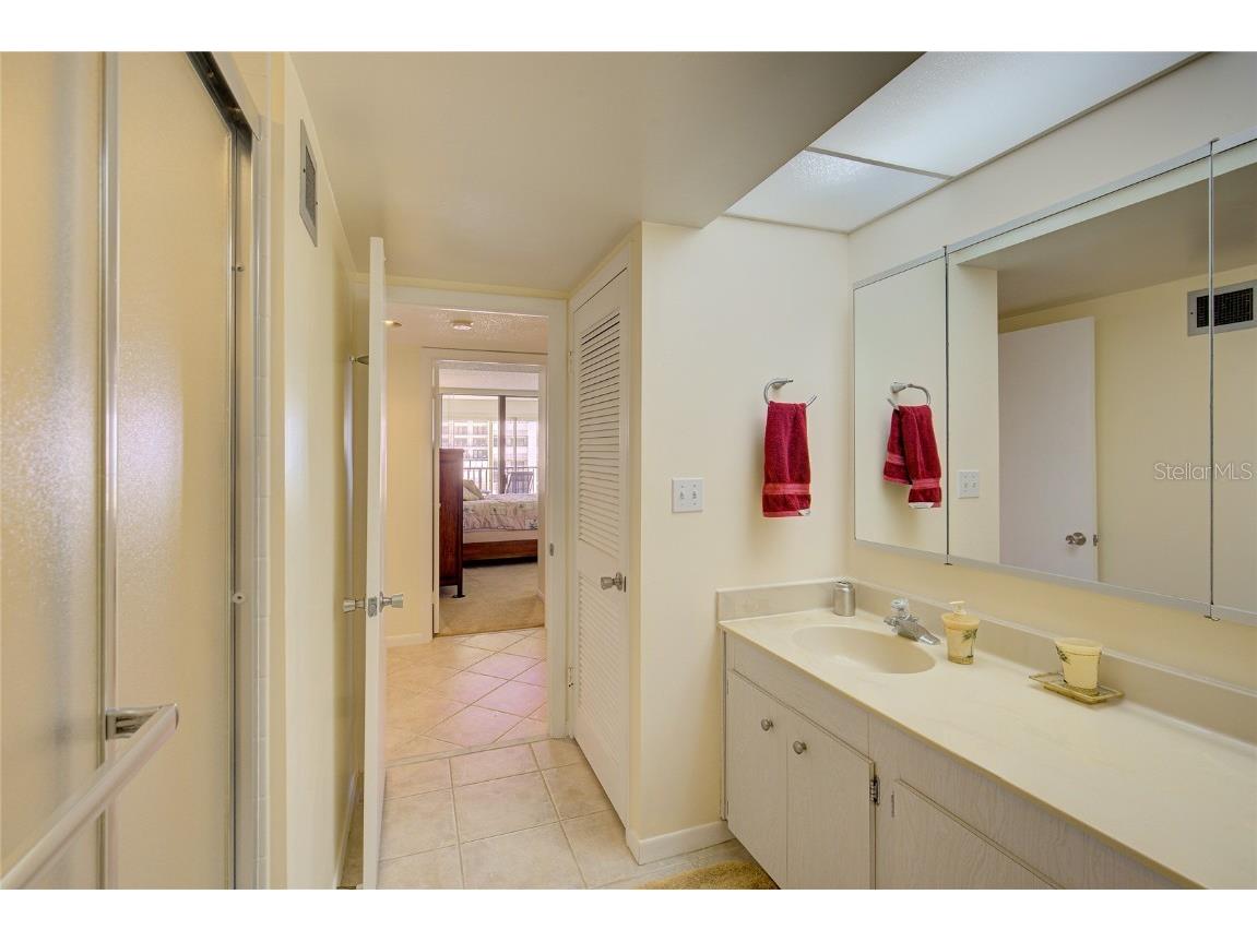 1460 Gulf Blvd #412 Clearwater Beach FL 33767 - GULF OF MEXICO U8251154 image16