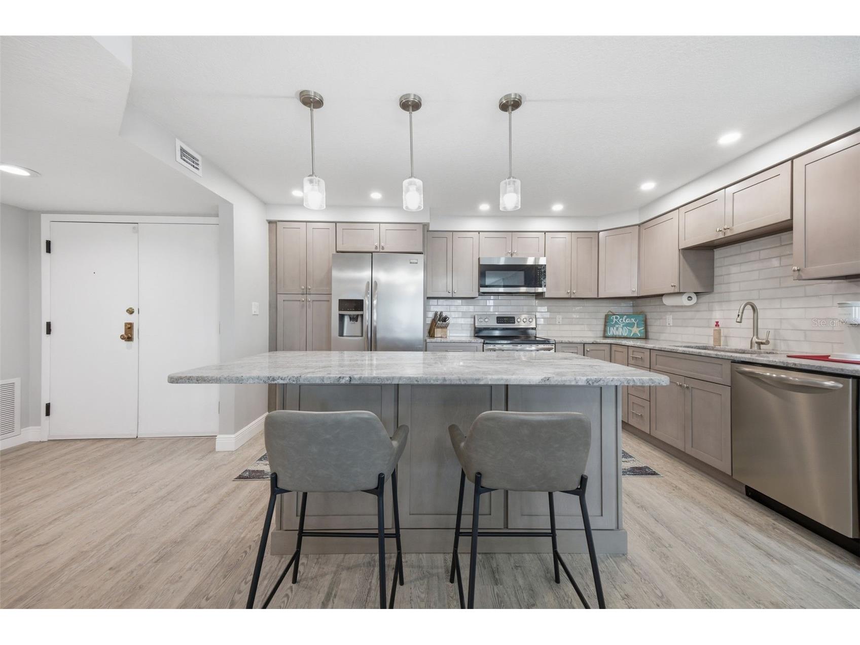 1460 Gulf Boulevard #501 Clearwater FL 33767 - GULF OF AMERICA-SAND KEY BEACH A4688688 image8