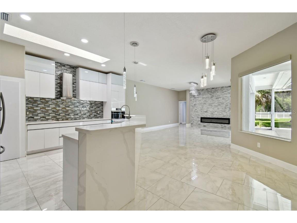 1460 Kensington Woods Drive Lutz FL 33549 TB8393303 image4