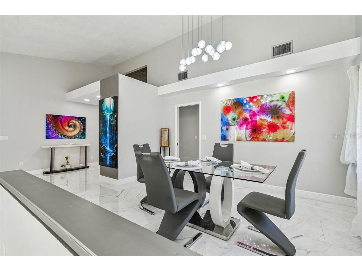 14603 Village Glen Circle Tampa FL 33618 TB8438305 image12