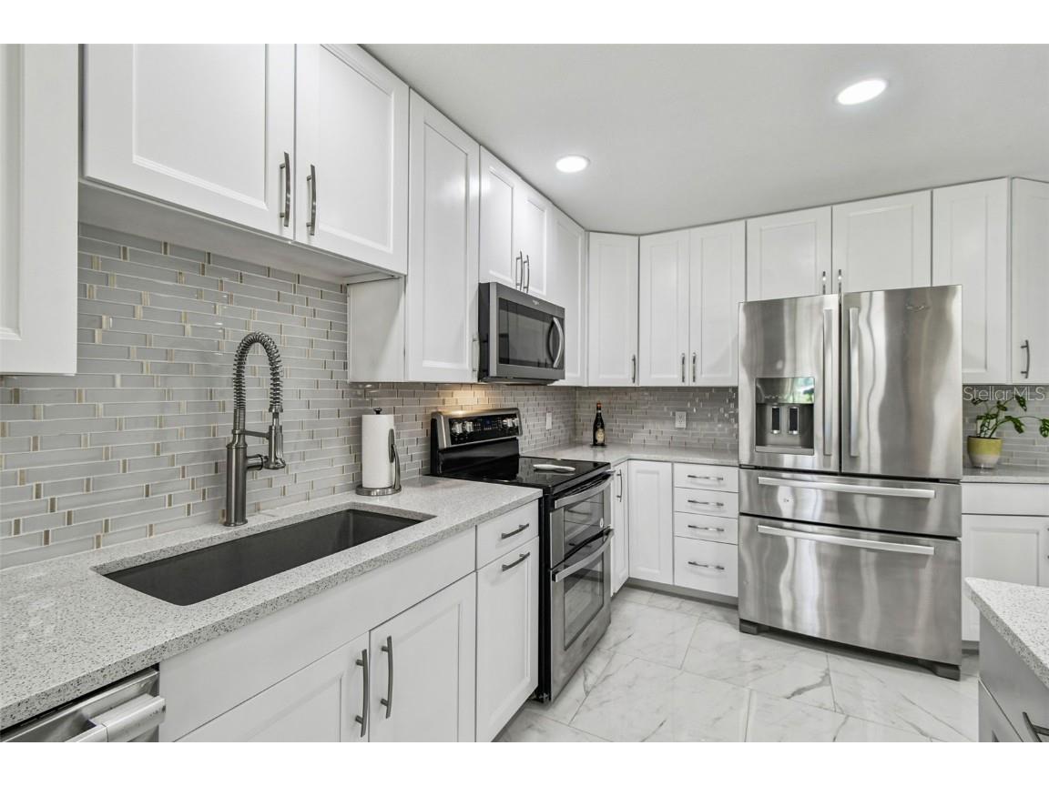 14603 Village Glen Circle Tampa FL 33618 TB8438305 image16