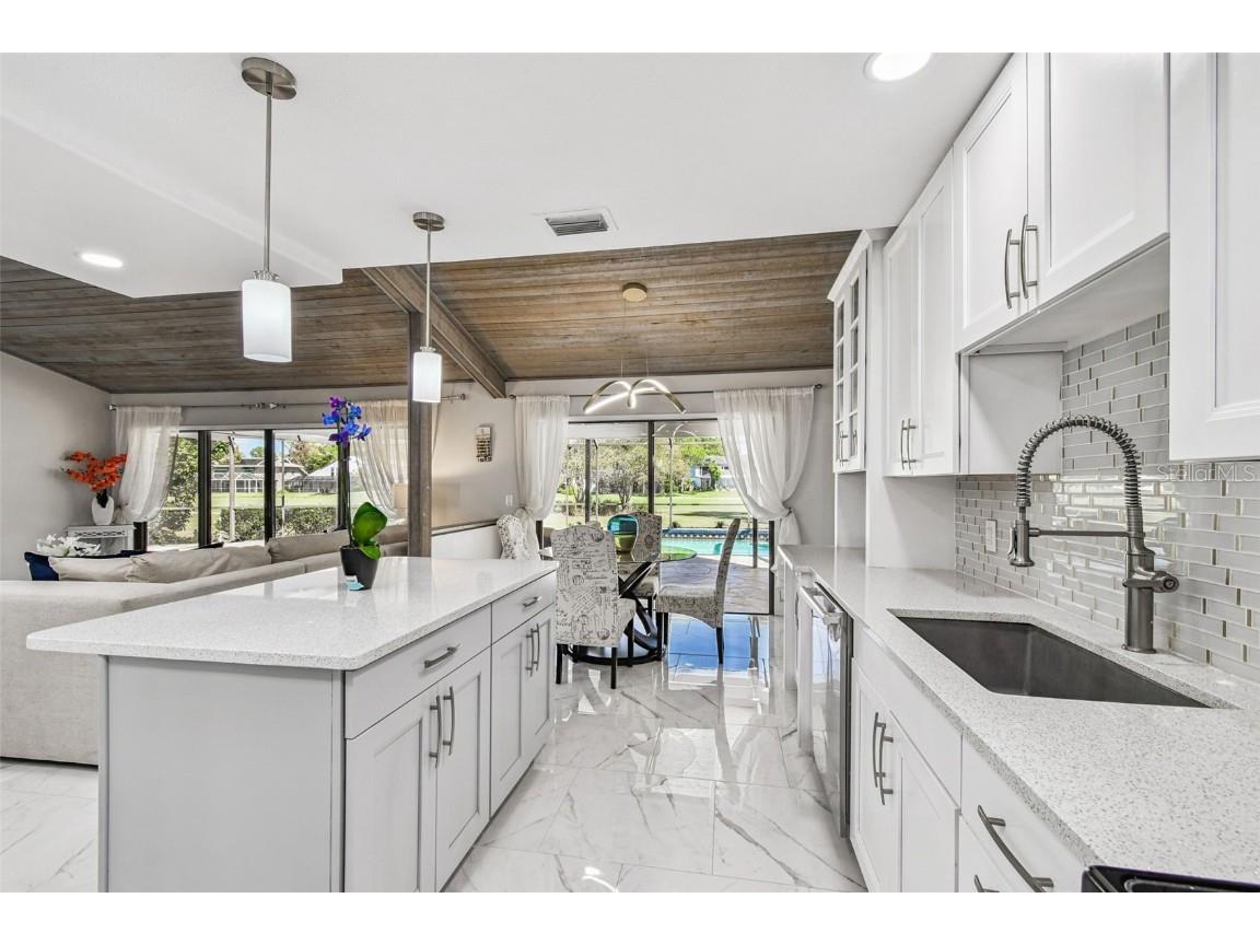 14603 Village Glen Circle Tampa FL 33618 TB8438305 image18