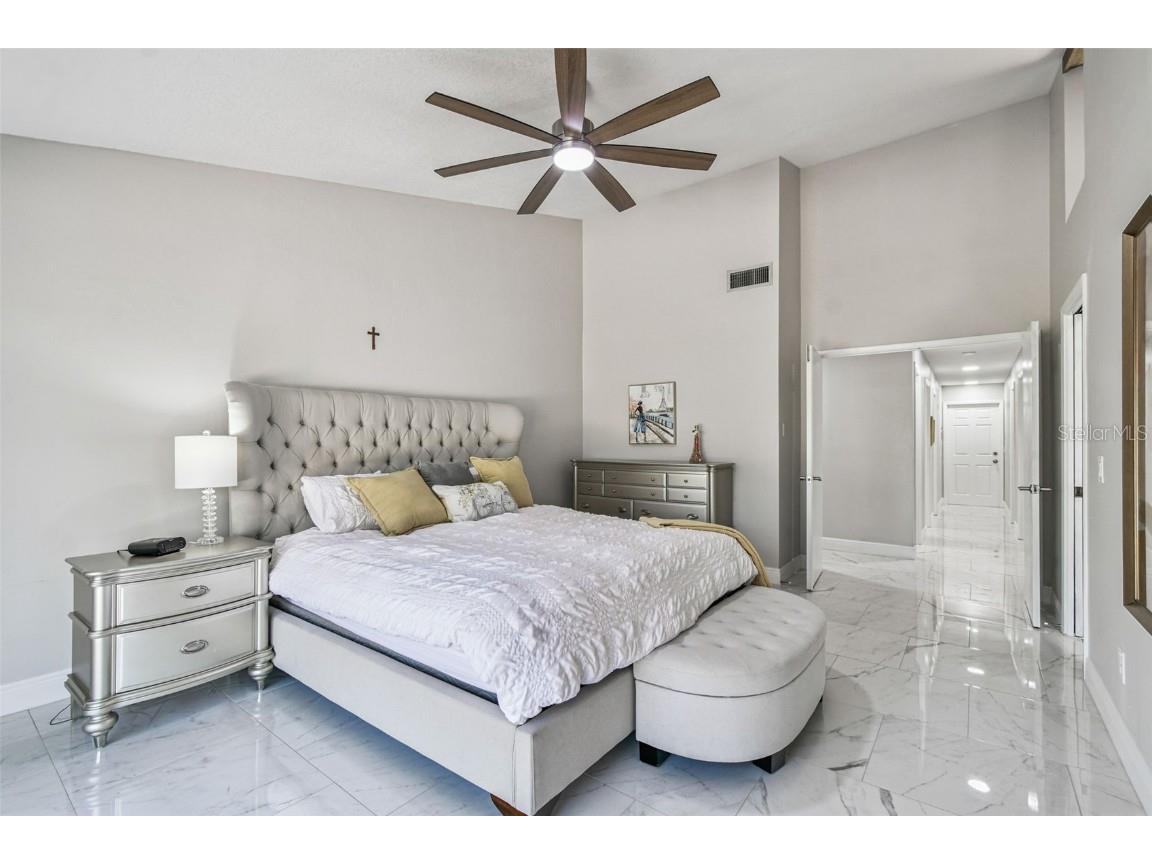 14603 Village Glen Circle Tampa FL 33618 TB8438305 image28