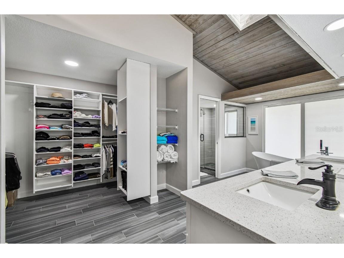 14603 Village Glen Circle Tampa FL 33618 TB8438305 image36