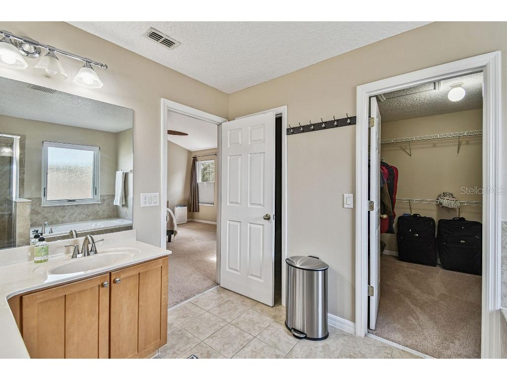 14608 Stonebriar Way Orlando FL 32826 TB8450602 image38