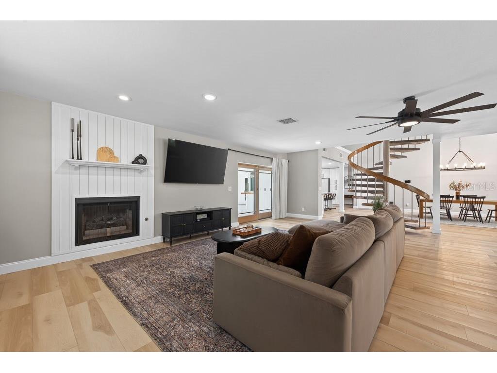 1461 87th Avenue N Saint Petersburg FL 33702 TB8510842 image25