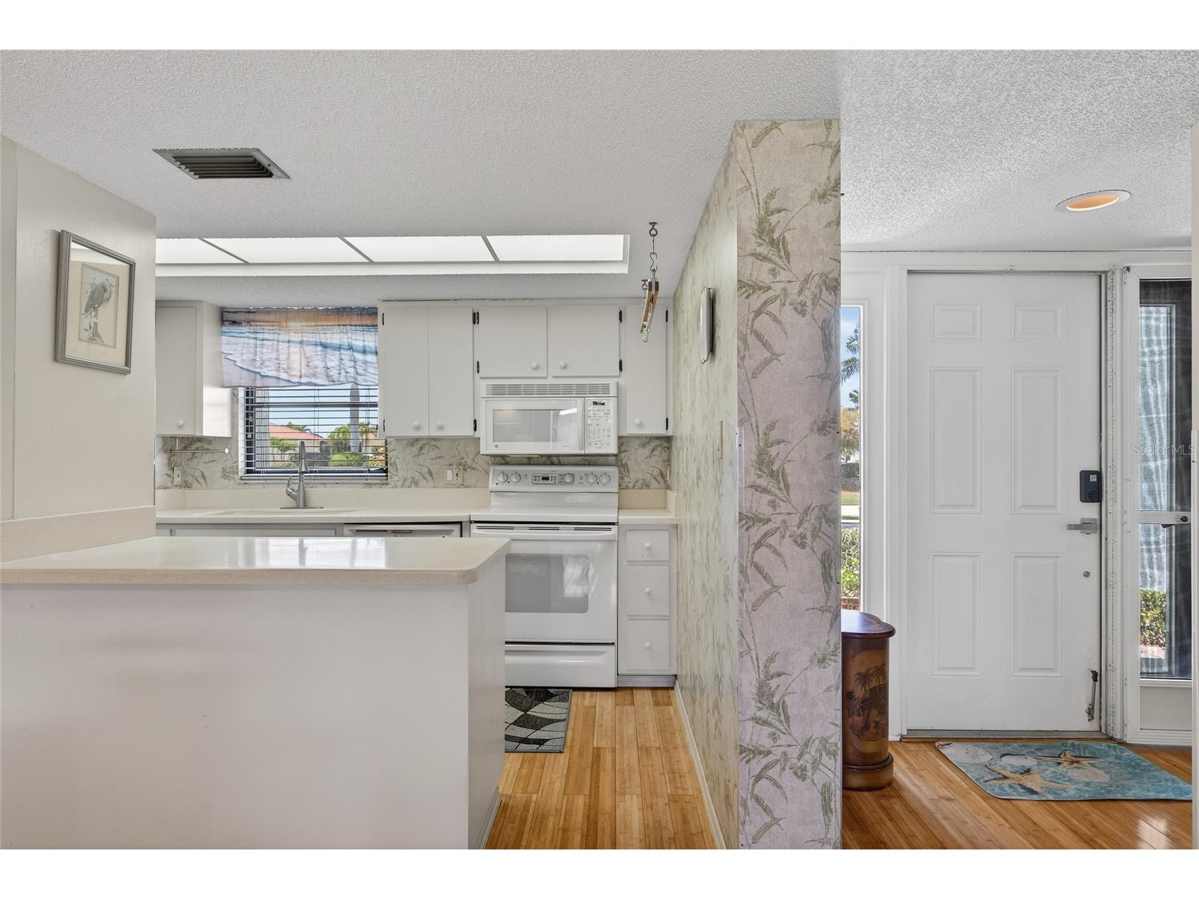 1461 Aqui Esta Drive #B3 Punta Gorda FL 33950 C7523132 image10