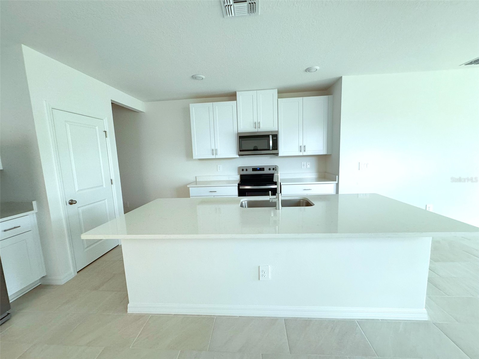 1461 Brekey Way Zephyrhills FL 33541 O6422317 image6