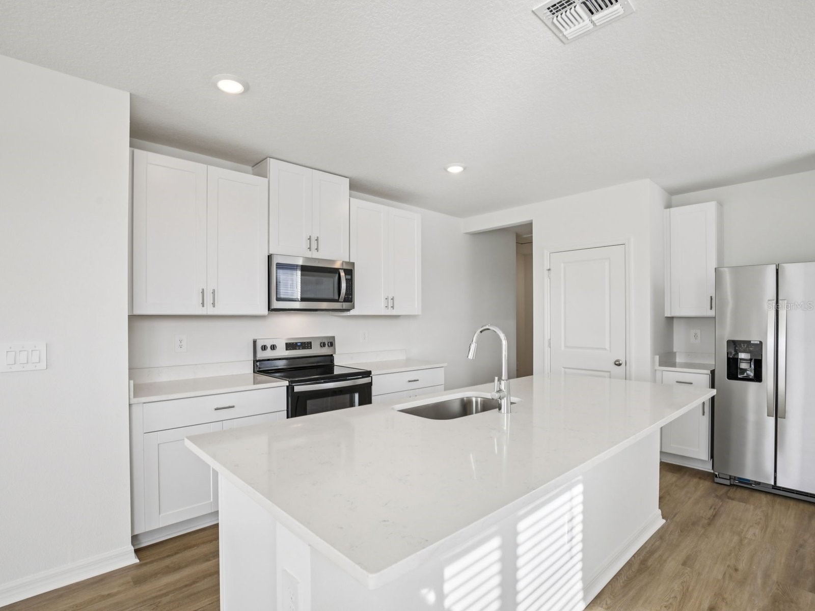 1461 Brekey Way Zephyrhills FL 33541 TB8497871 image4