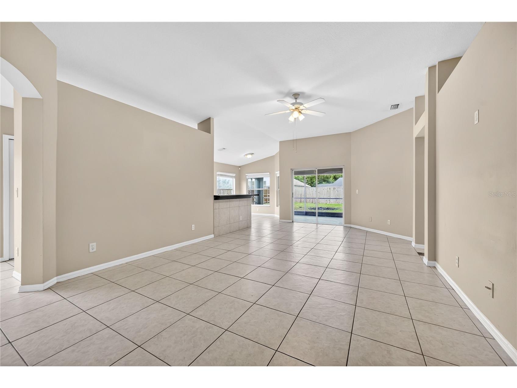 1461 Lake Shore Ranch Drive Seffner FL 33584 O6395520 image4