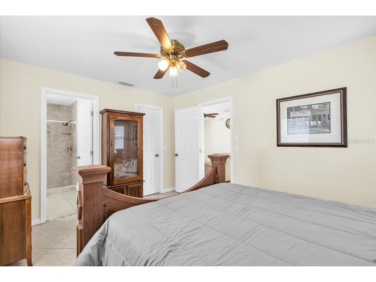 1461 Mccrory Street North Port FL 34286 A4692900 image14