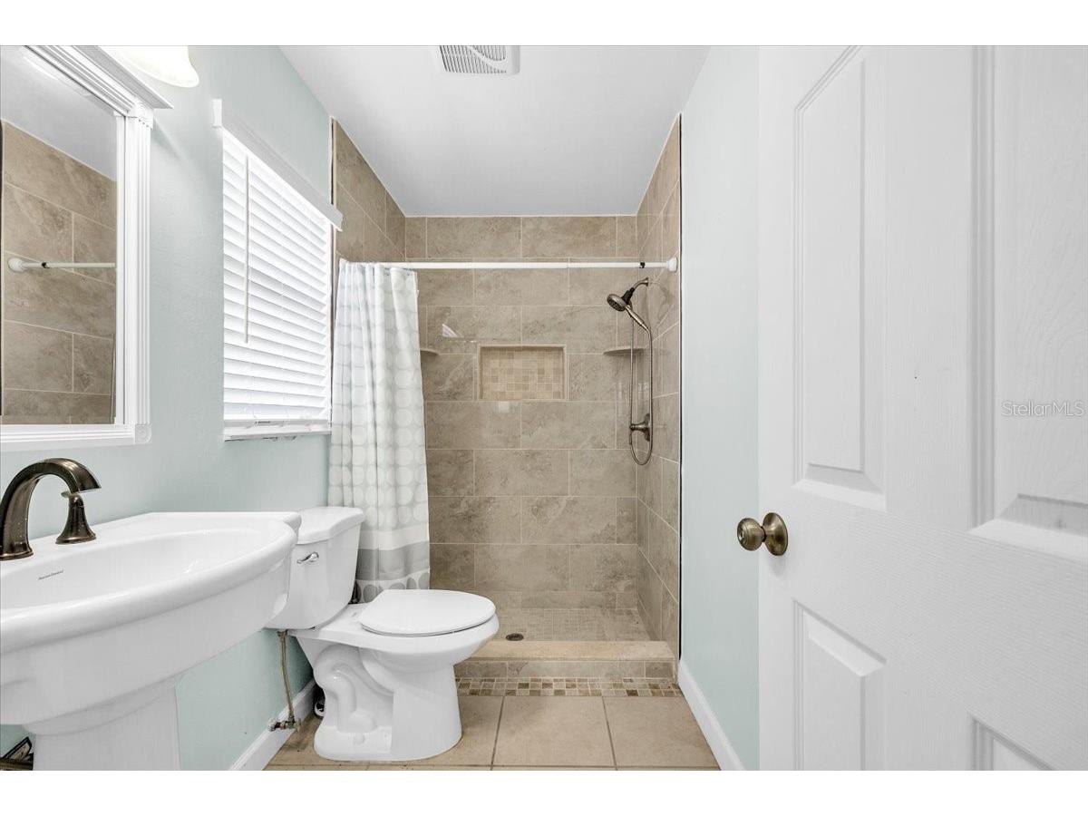1461 Mccrory Street North Port FL 34286 A4692900 image17