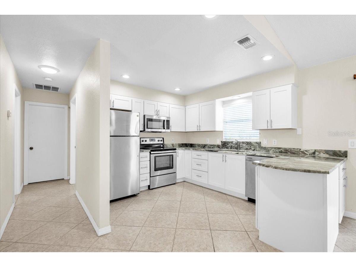 1461 Mccrory Street North Port FL 34286 A4692900 image3