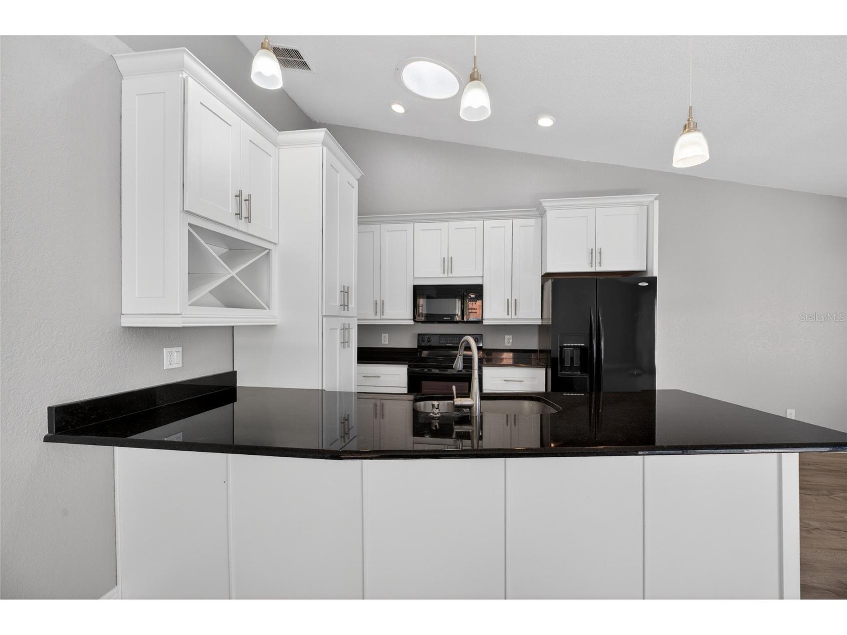 14617 Loridawn Drive #8 Seminole FL 33776 TB8502466 image16