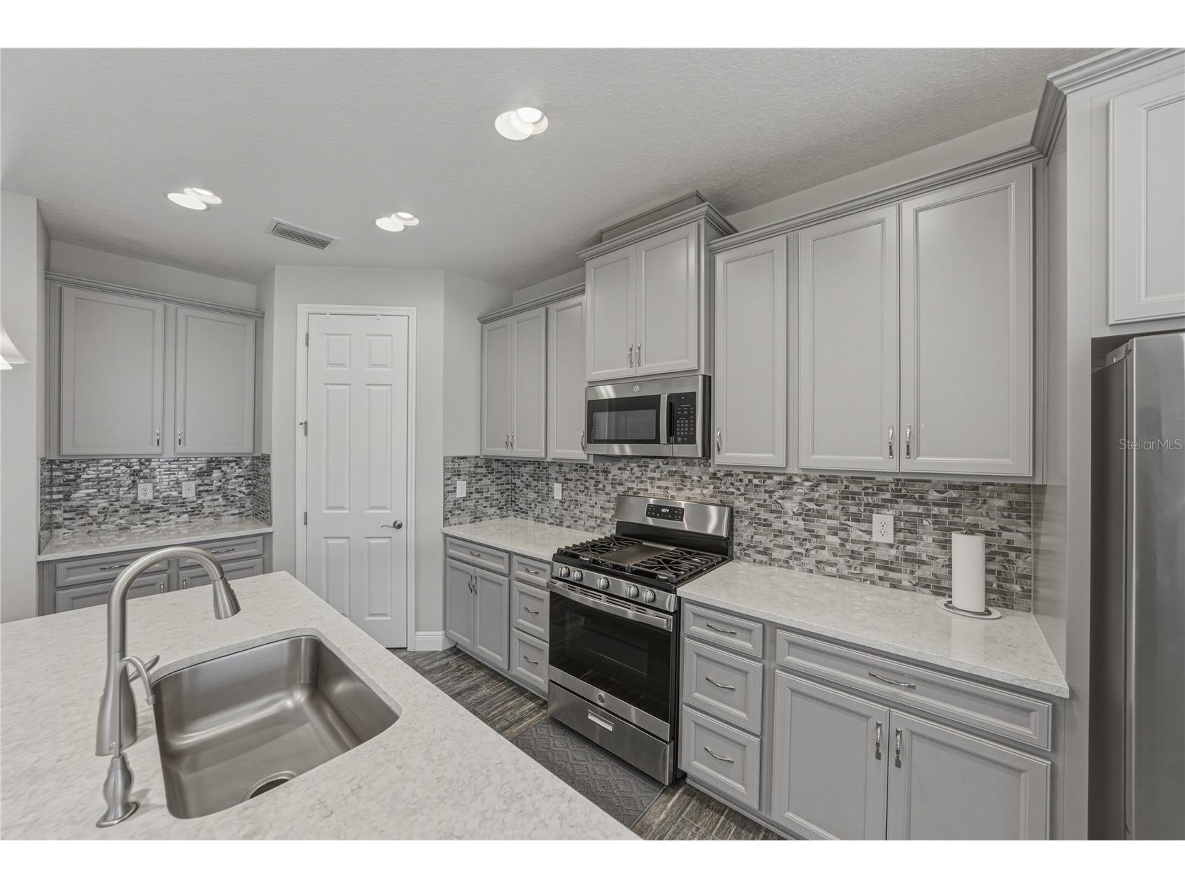 14633 Red Castle Avenue Lithia FL 33547 TB8501977 image22