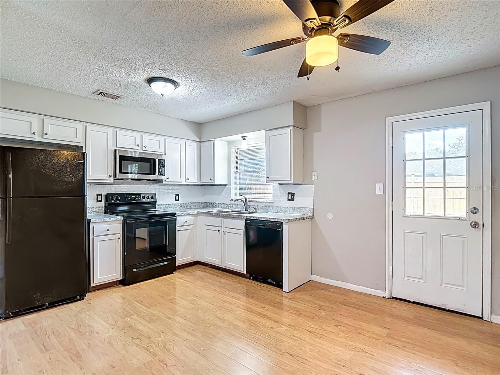 14635 State Street Dade City FL 33523 C7520235 image5