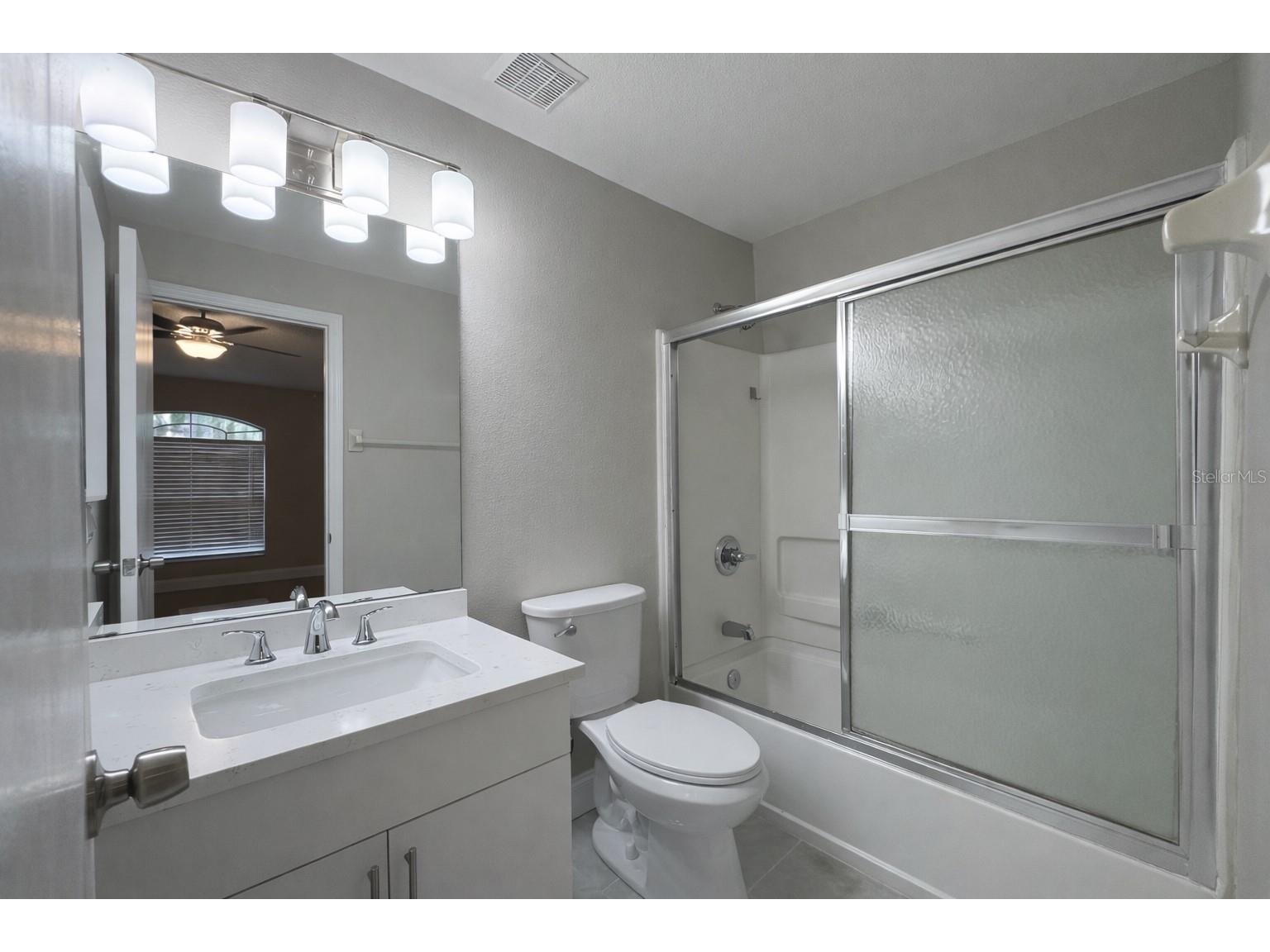 14639 Par Club Circle Tampa FL 33618 TB8496863 image11