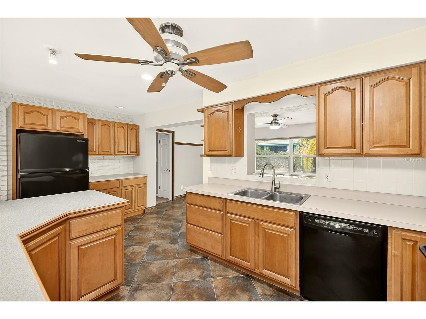 1465 Bayview Drive Clearwater FL 33756 TB8481755 image10