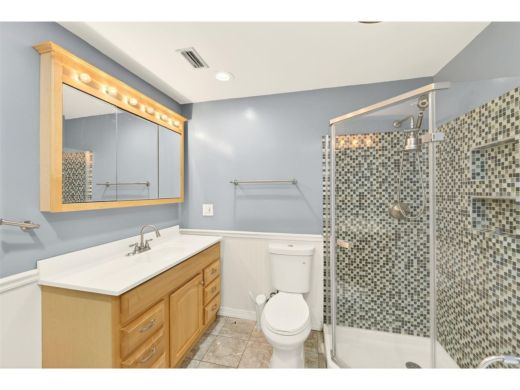1465 Bayview Drive Clearwater FL 33756 TB8481755 image24