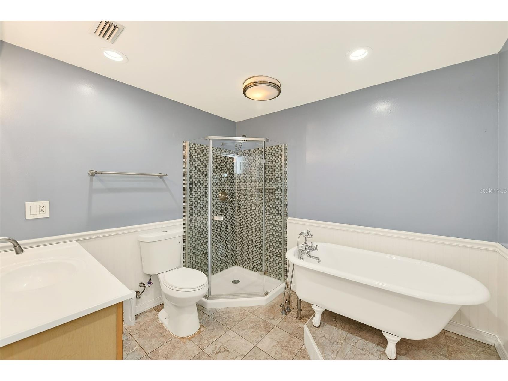 1465 Bayview Drive Clearwater FL 33756 TB8481755 image25
