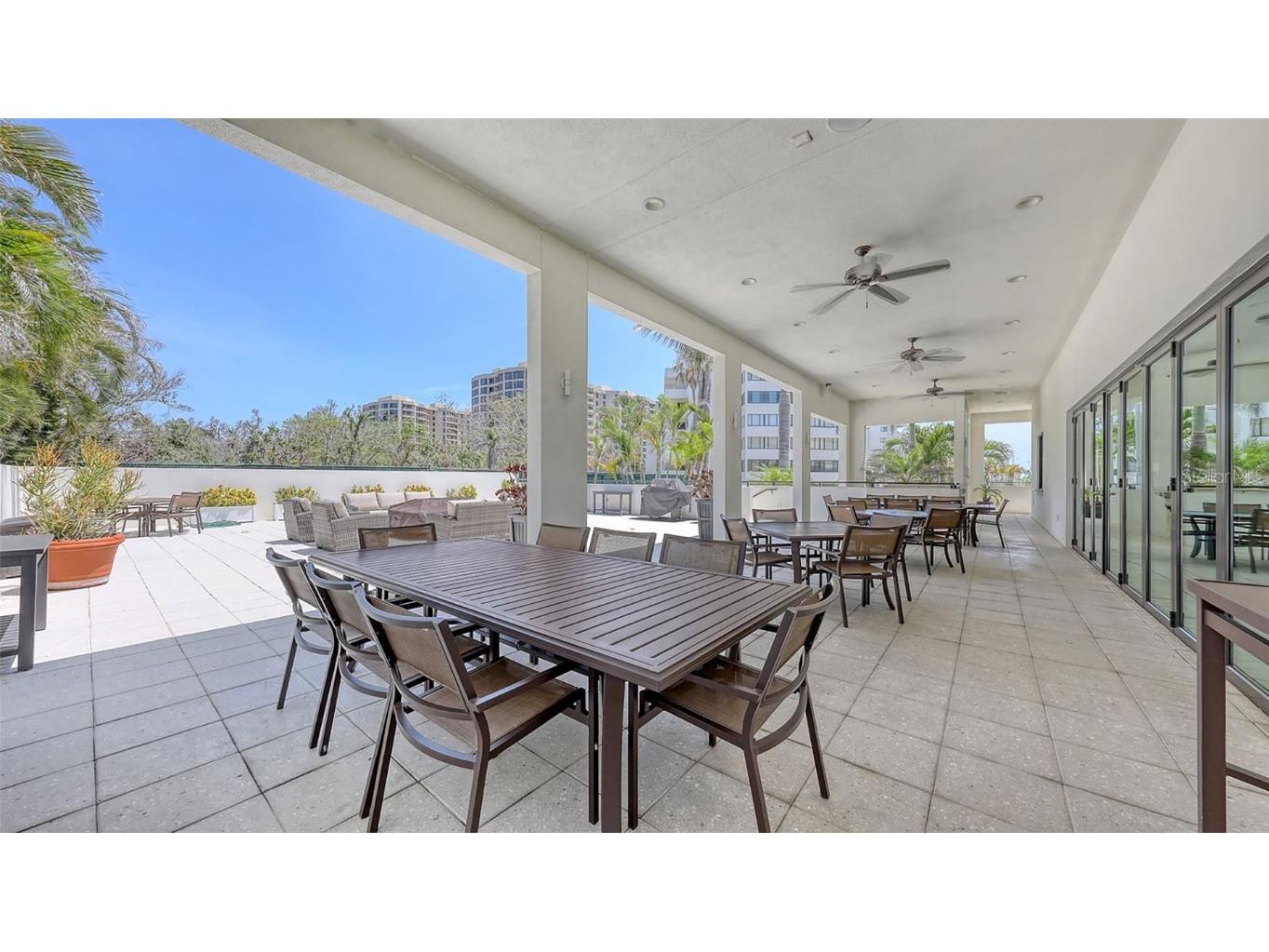 1465 Gulf Of Mexico Drive #106 Longboat Key FL 34228 - GULF OF MEXICO A4670993 image49