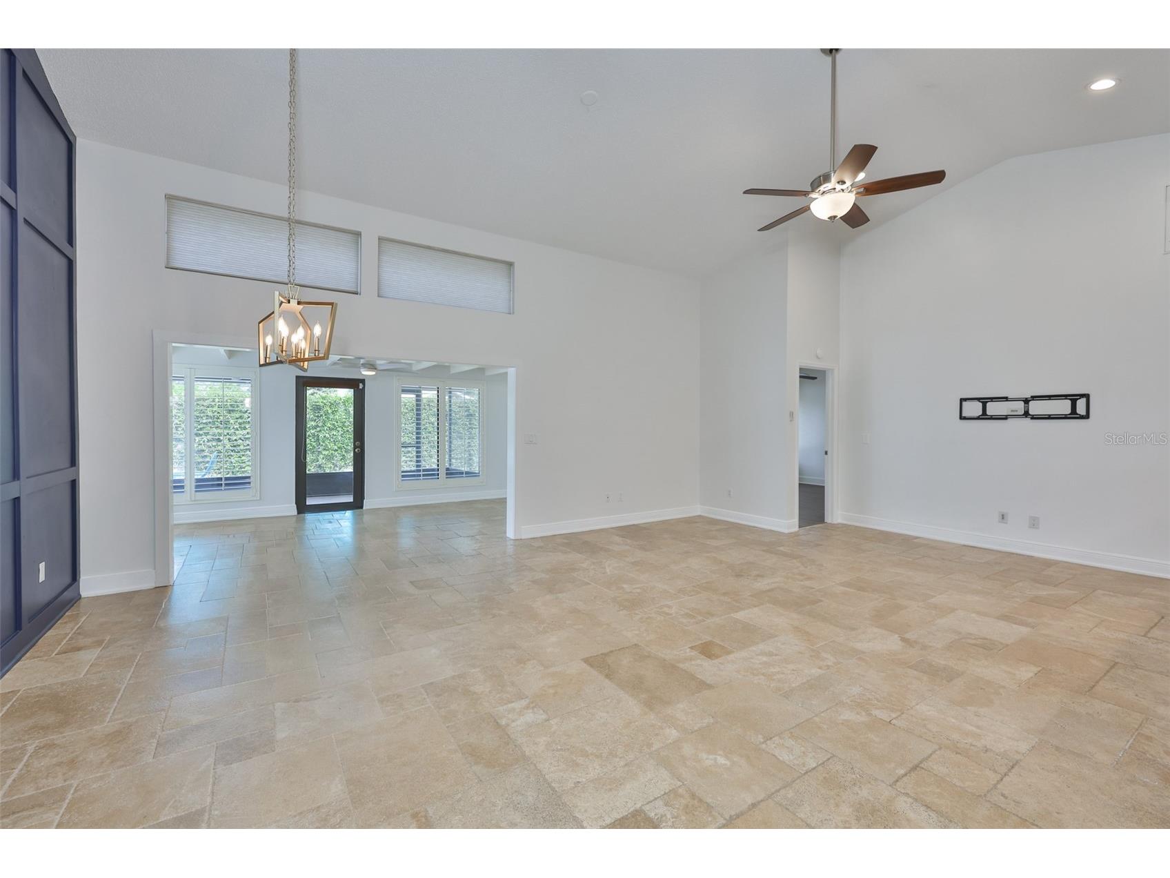 14651 Village Glen Circle Tampa FL 33618 TB8518191 image10