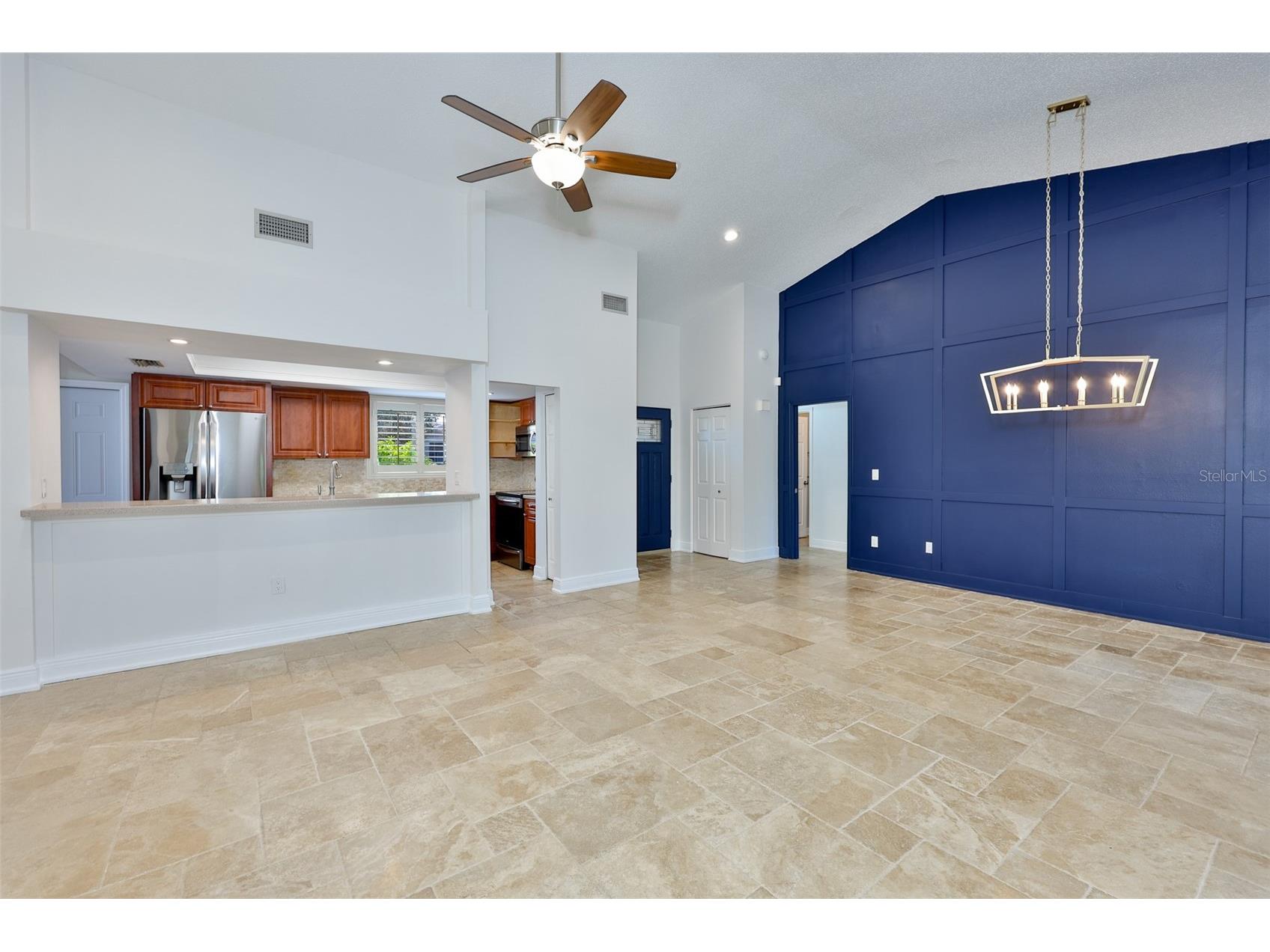14651 Village Glen Circle Tampa FL 33618 TB8518191 image2