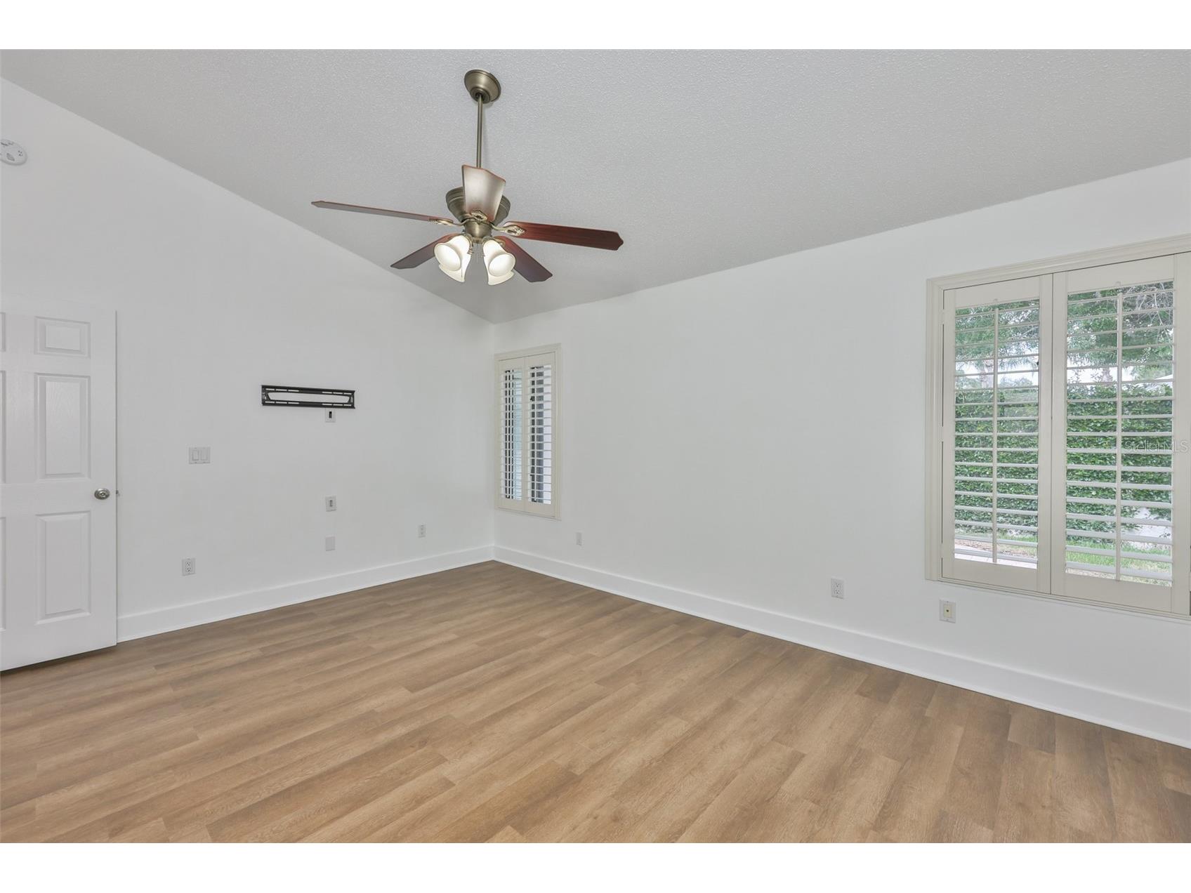 14651 Village Glen Circle Tampa FL 33618 TB8518191 image25