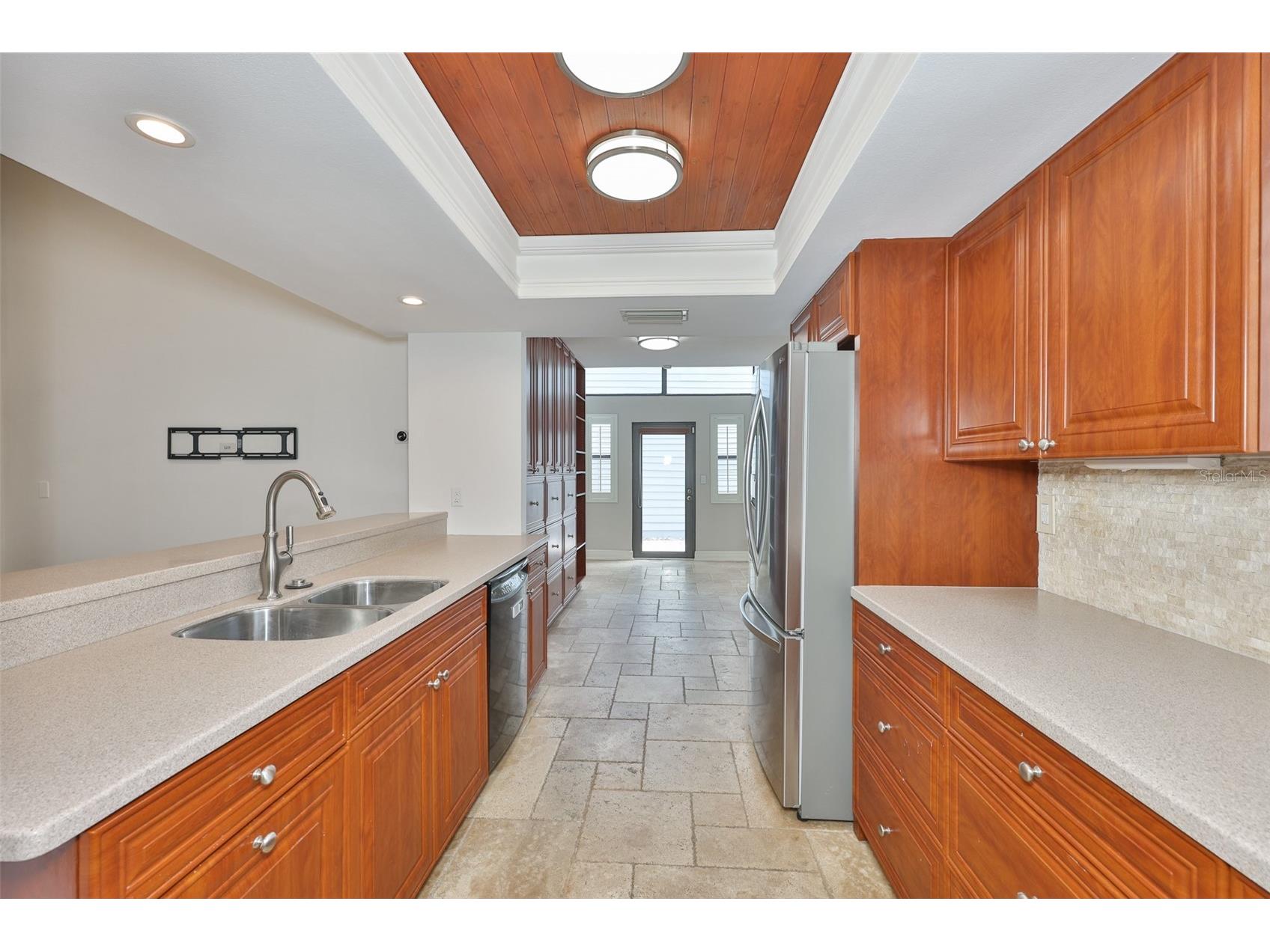 14651 Village Glen Circle Tampa FL 33618 TB8518191 image3
