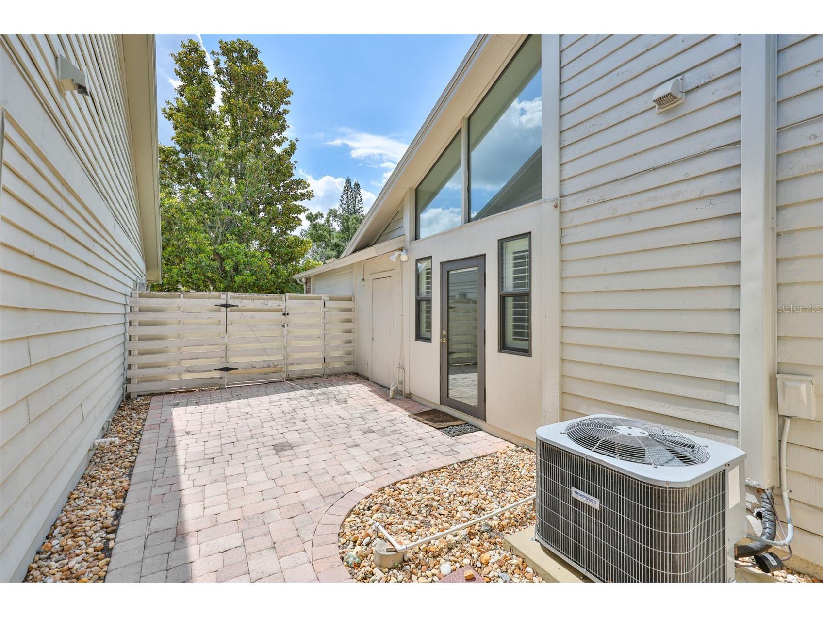 14651 Village Glen Circle Tampa FL 33618 TB8518191 image40