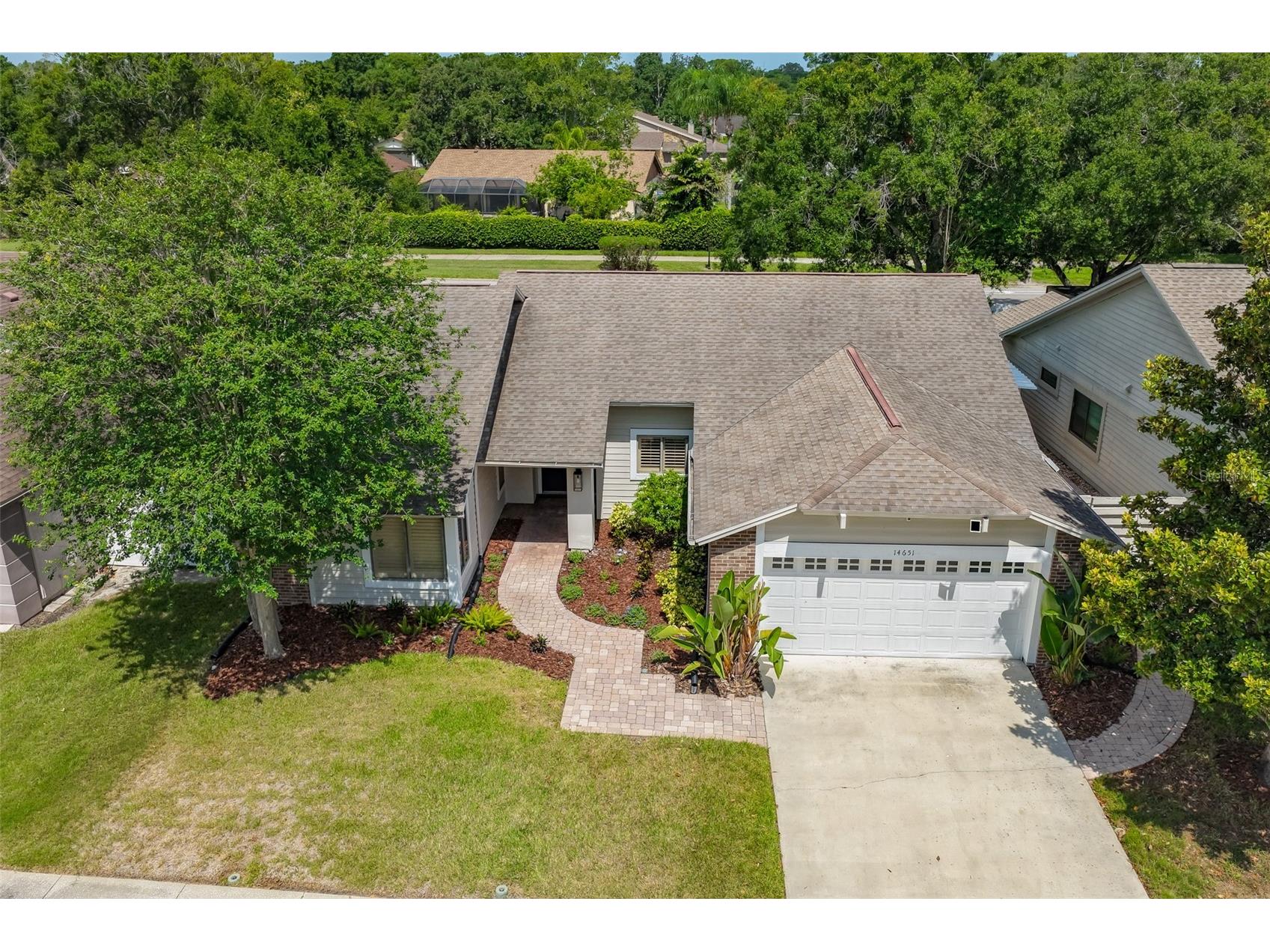 14651 Village Glen Circle Tampa FL 33618 TB8518191 image47