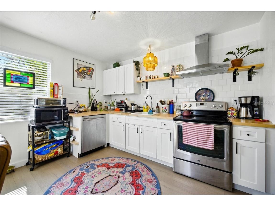 1466 15th Street S Saint Petersburg FL 33705 TB8419486 image10