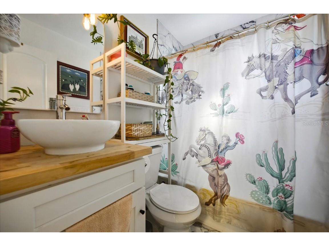 1466 15th Street S Saint Petersburg FL 33705 TB8419486 image17