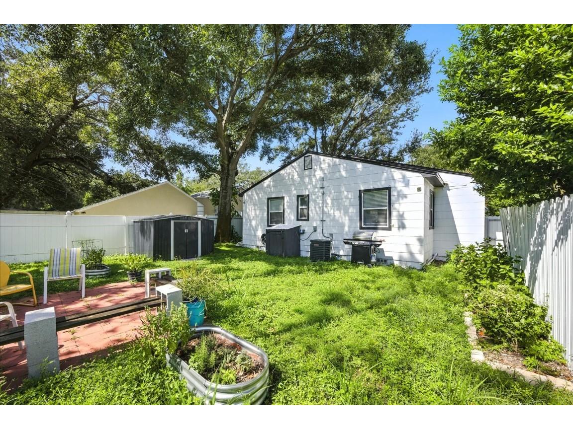 1466 15th Street S Saint Petersburg FL 33705 TB8419486 image18