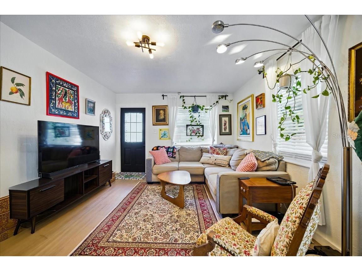 1466 15th Street S Saint Petersburg FL 33705 TB8419486 image4