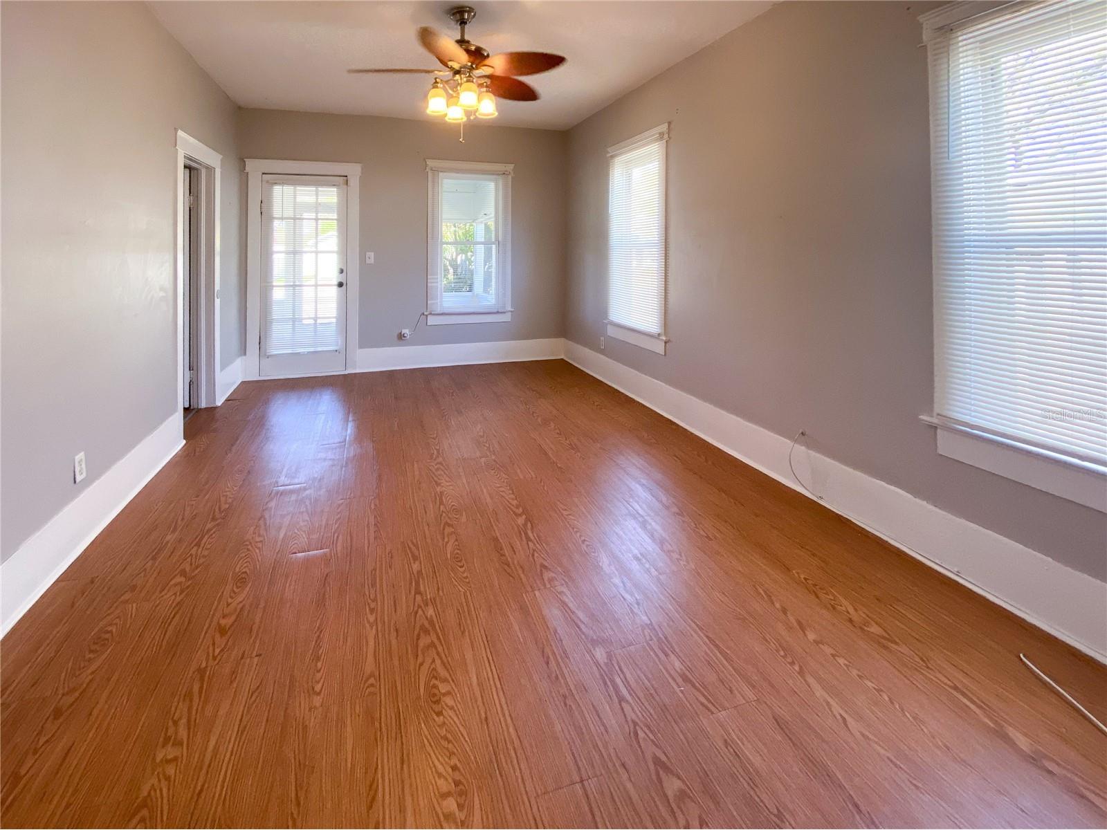 1466 30th Avenue N Saint Petersburg FL 33704 TB8483071 image5