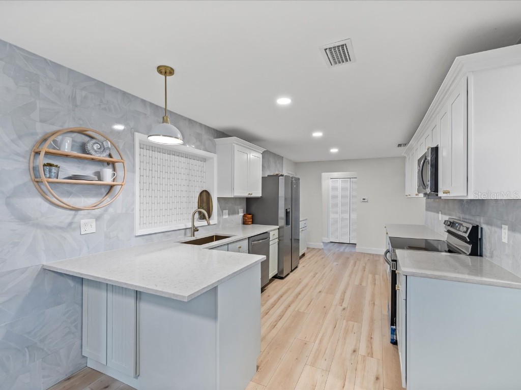 1466 S Hercules Avenue Clearwater FL 33764 TB8426788 image5