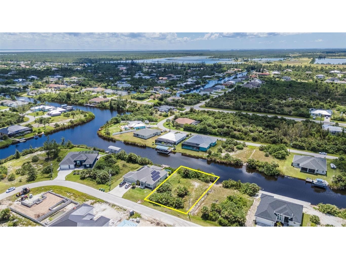 14662 Lillian Circle Port Charlotte FL 33981 - LILLIAN WATERWAY C7497024 image1