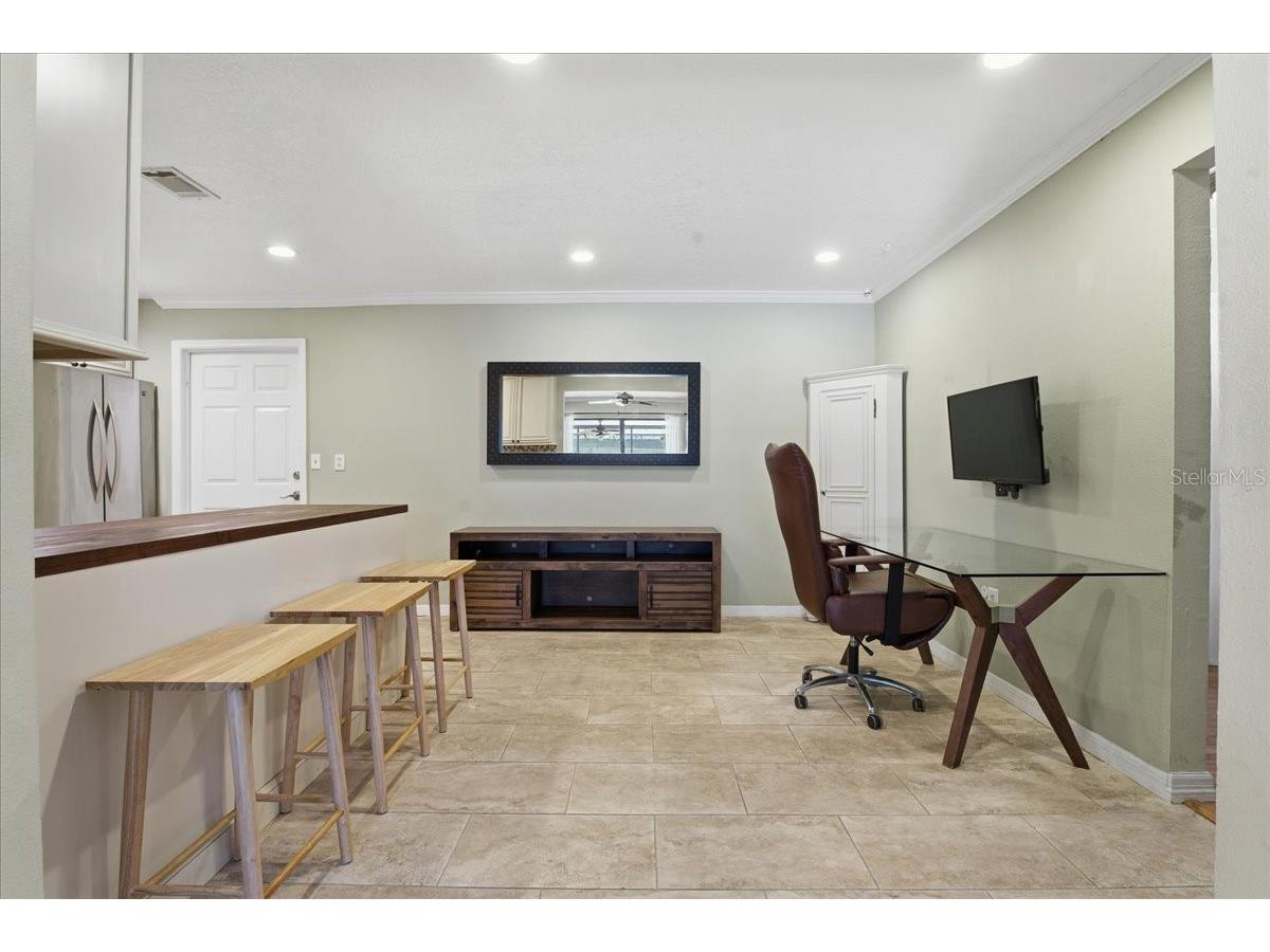 1467 Georgetowne Drive Sarasota FL 34232 A4686405 image12