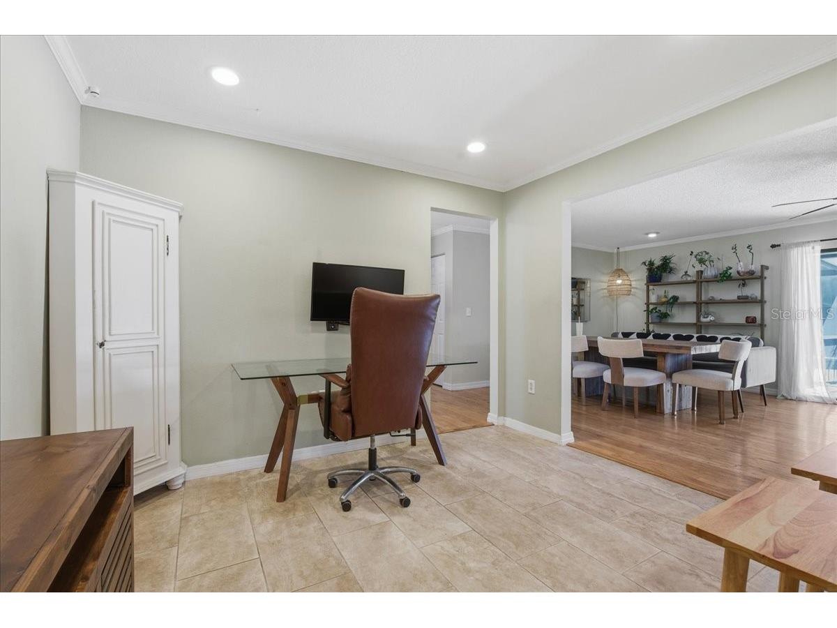 1467 Georgetowne Drive Sarasota FL 34232 A4686405 image15