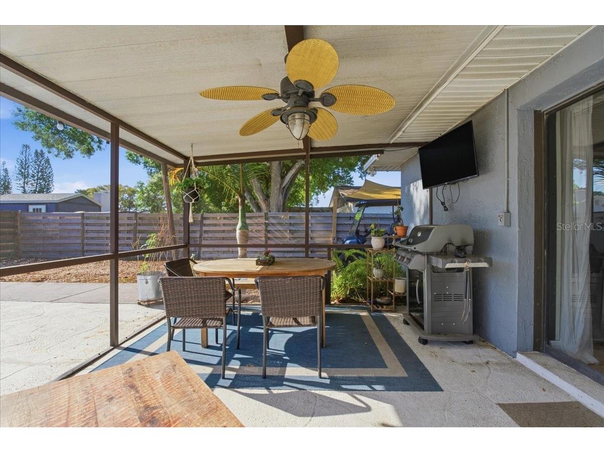 1467 Georgetowne Drive Sarasota FL 34232 A4686405 image31