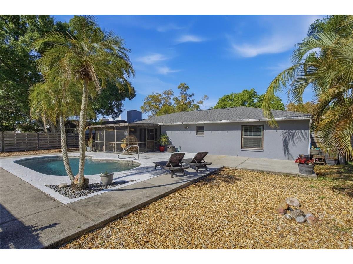 1467 Georgetowne Drive Sarasota FL 34232 A4686405 image37