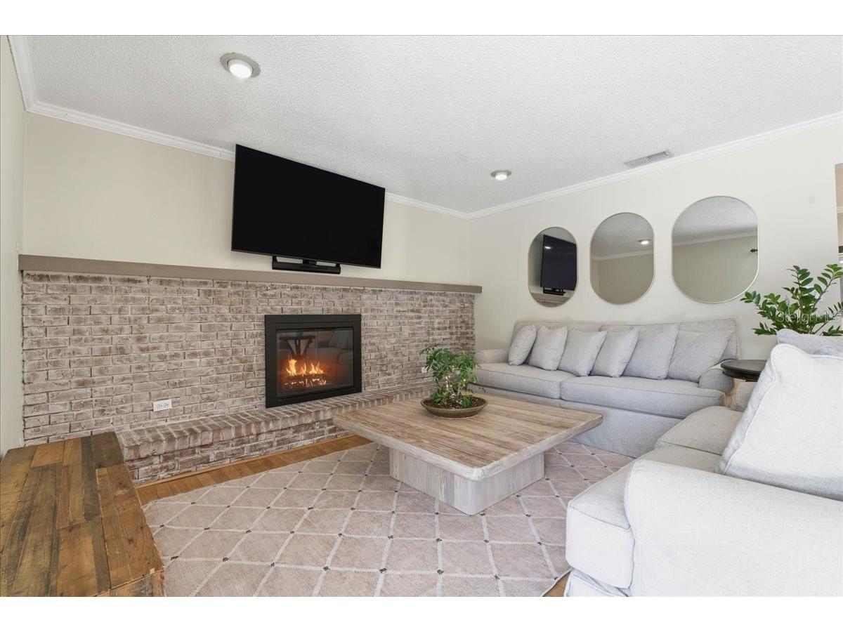 1467 Georgetowne Drive Sarasota FL 34232 A4686405 image6