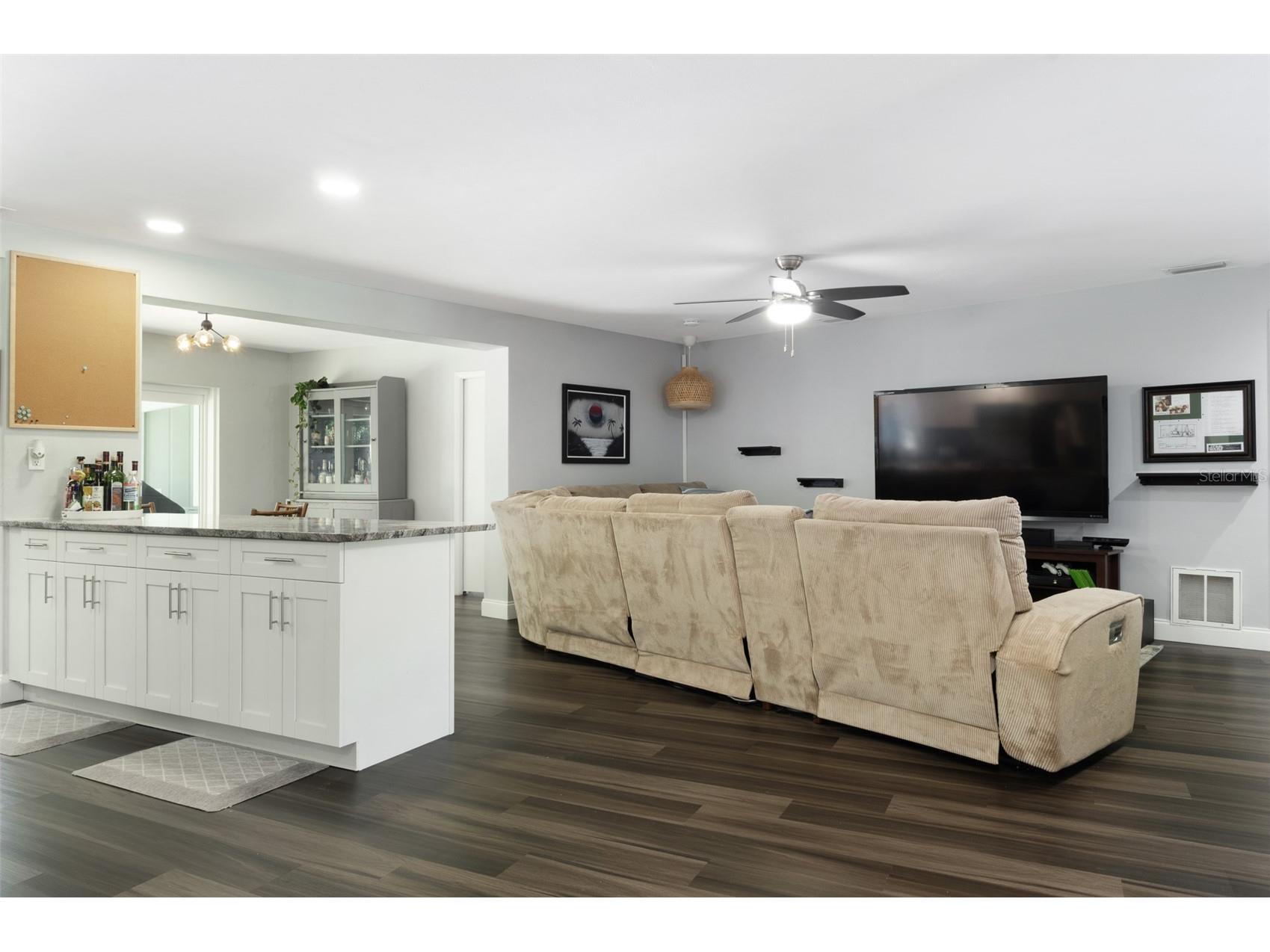 1467 Ridge Top Way Clearwater FL 33765 TB8457105 image14