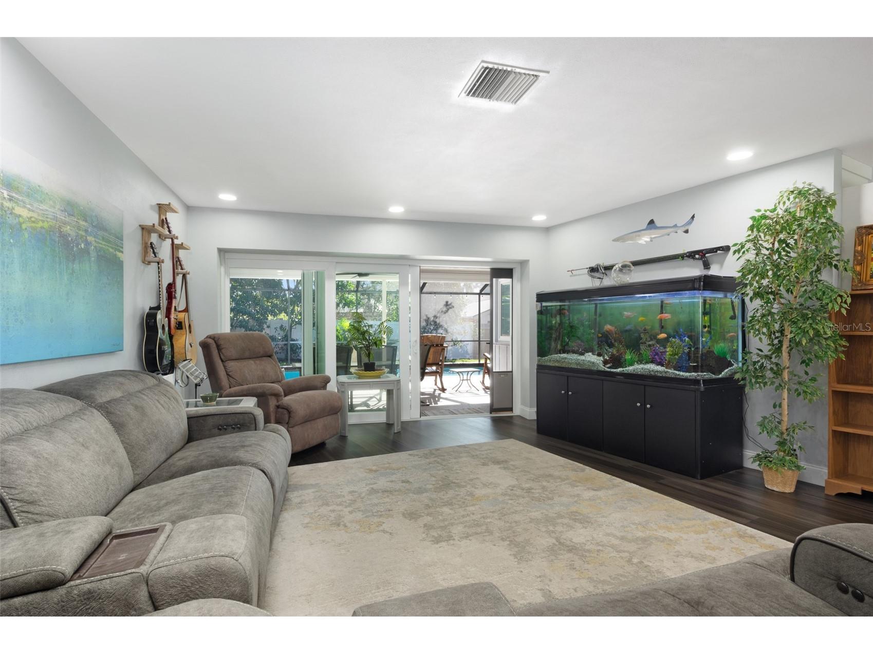 1467 Ridge Top Way Clearwater FL 33765 TB8457105 image9