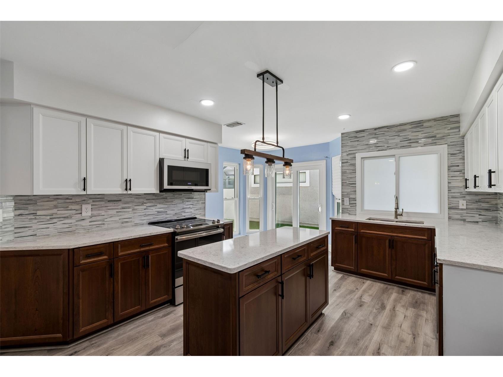 14675 Village Glen Circle Tampa FL 33618 TB8503540 image23