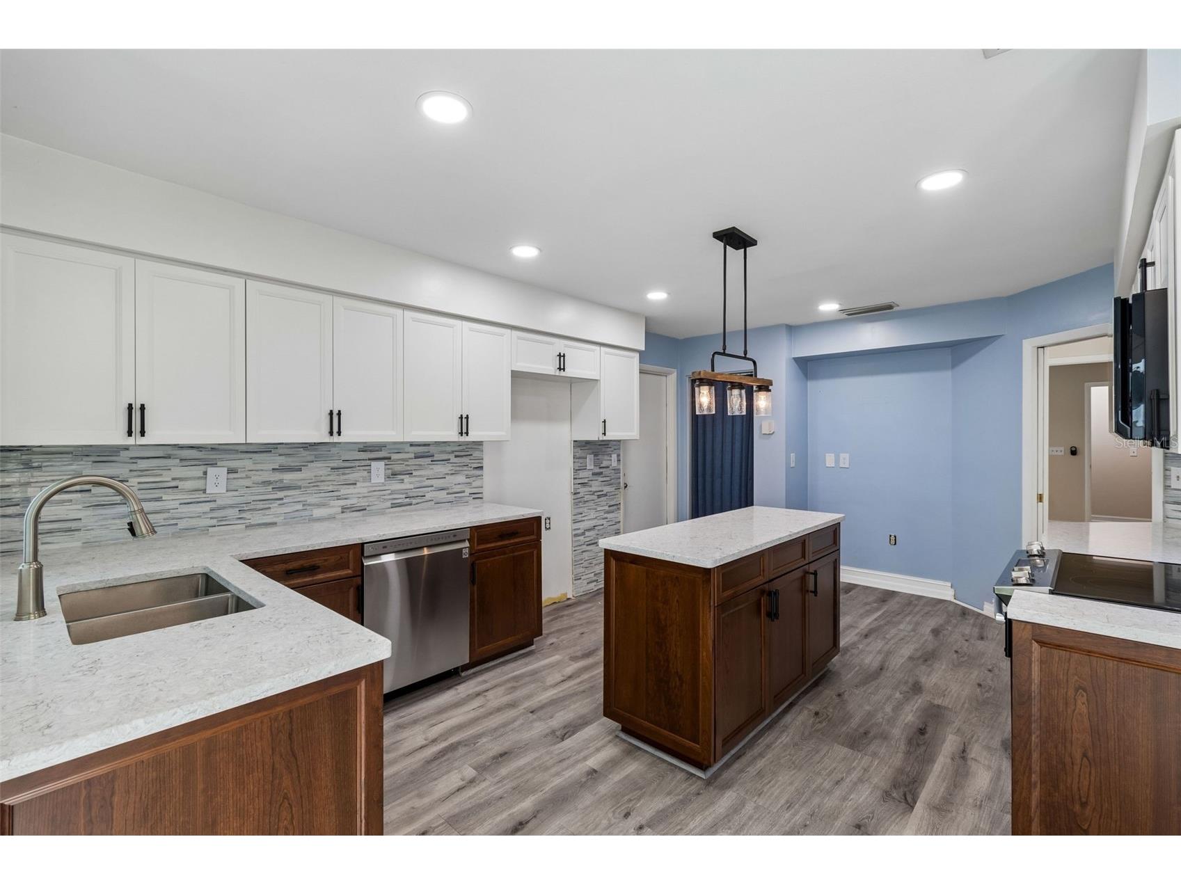 14675 Village Glen Circle Tampa FL 33618 TB8503540 image24